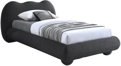 Hyde - Bed
