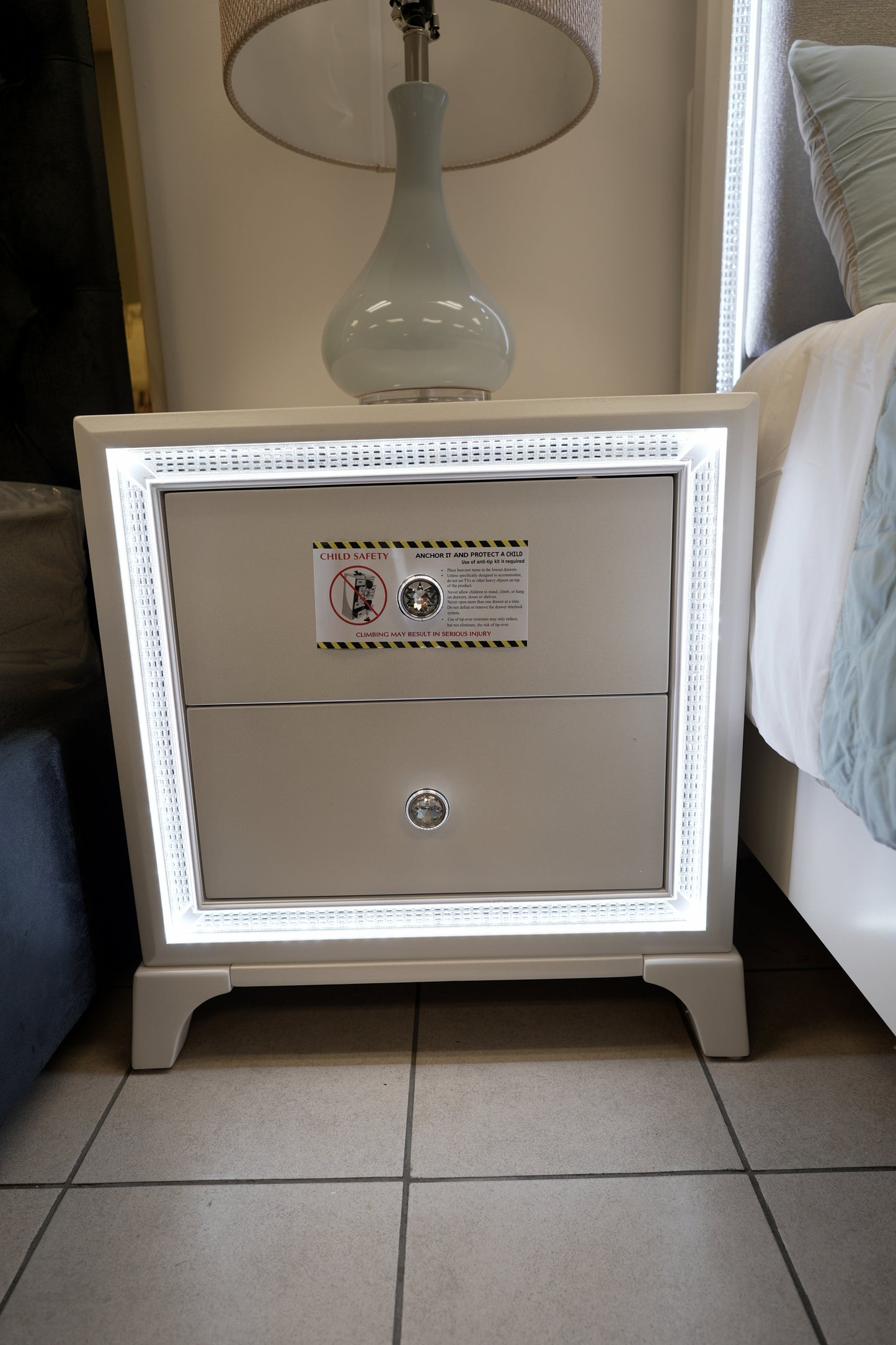 Salma Bedroom Set