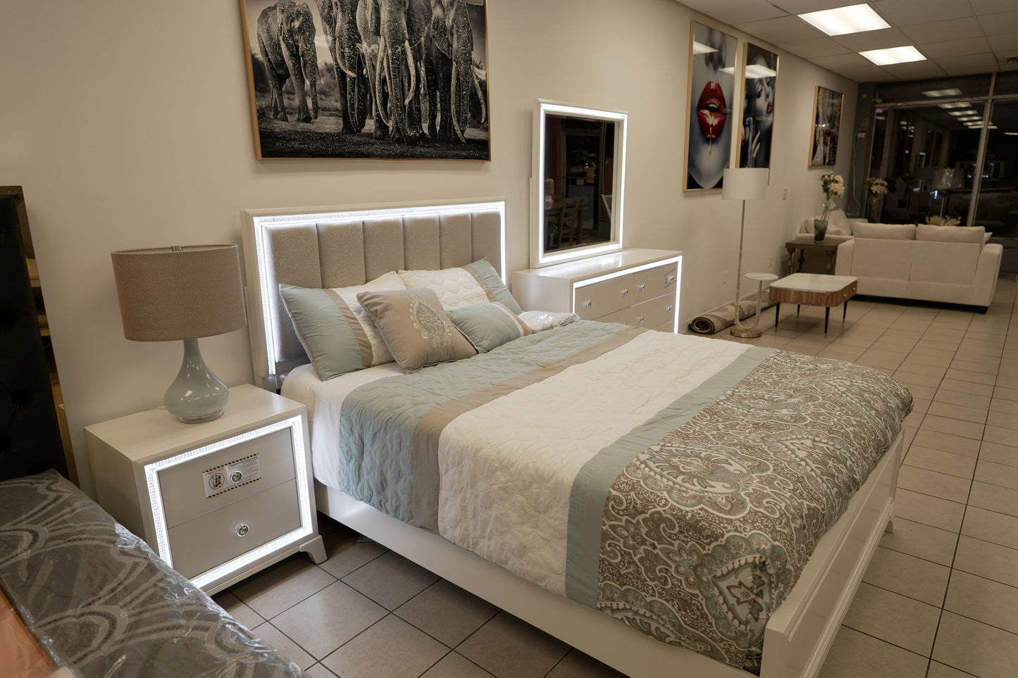 Salma Bedroom Set