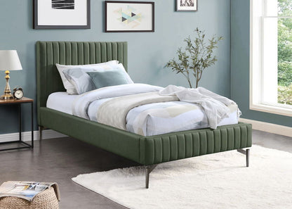 Gallo - Bed