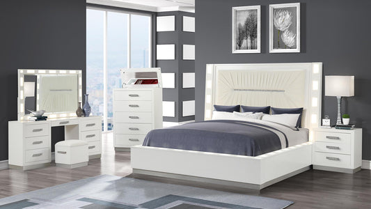 Coco w/ Vanity - Queen 4 Piece Bedroom Set