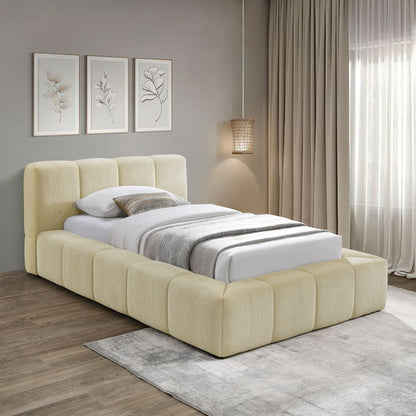 Carlin - Bed